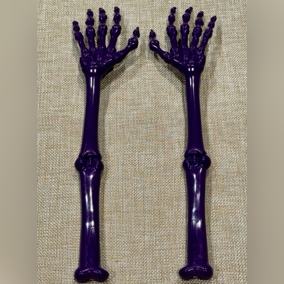 Skeleton Halloween Purple Party Tongs - Picture 1 of 2